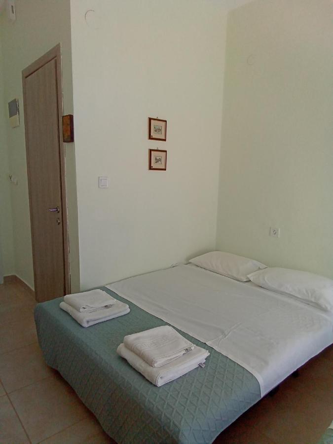 Irina Haus Apartment Gerakini Exterior photo